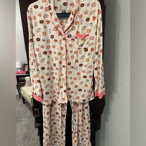 New without tags Cuddl Duds size medium pajamas